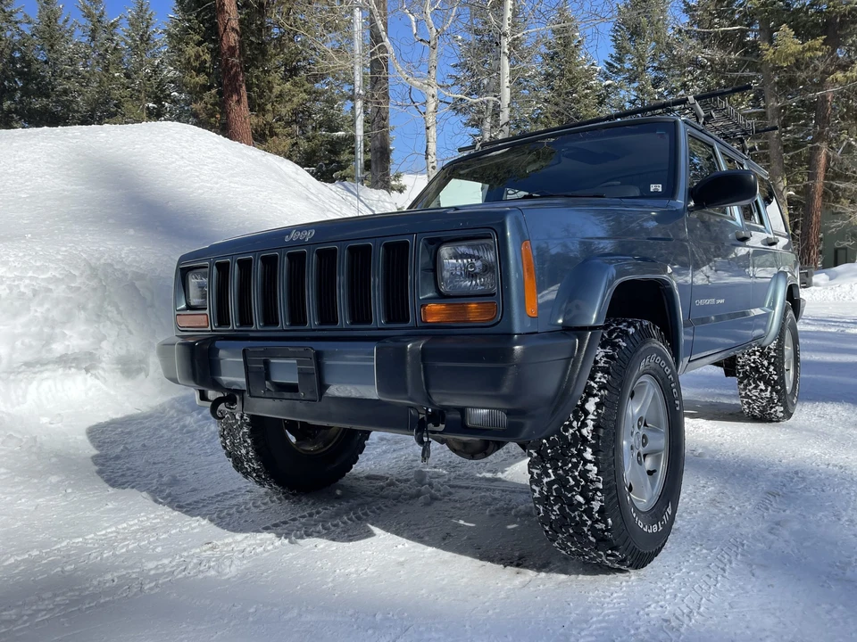 1999 Jeep XJ Cherokee - Image 2 of 31