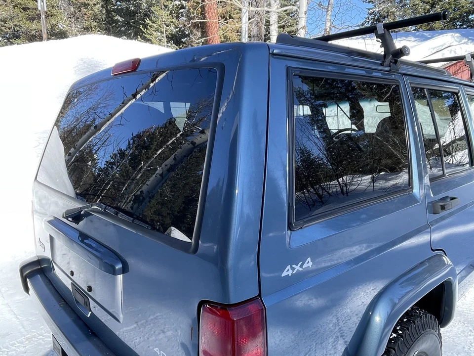 1999 Jeep XJ Cherokee - Image 18 of 31