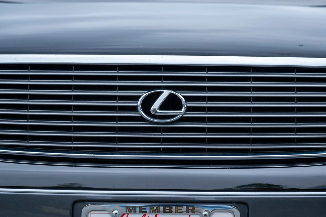 1999 Lexus LS 2nd Gen - Image 20 of 31
