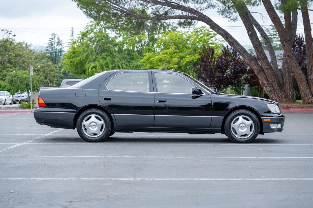 1999 Lexus LS 2nd Gen - Image 3 of 31