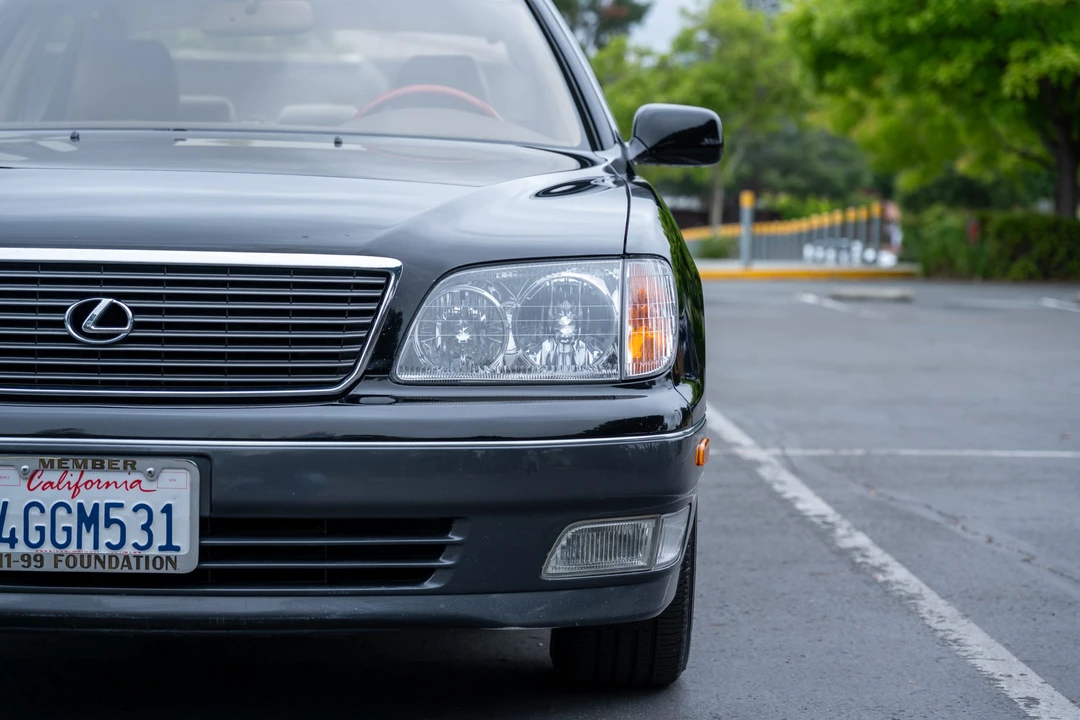 1999 Lexus LS 2nd Gen - Image 12 of 31