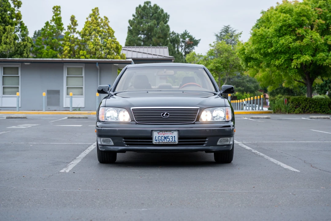 1999 Lexus LS 2nd Gen - Image 10 of 31