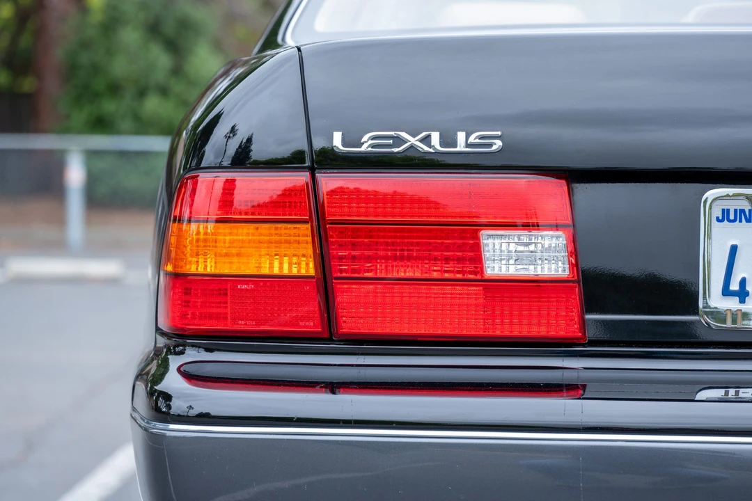 1999 Lexus LS 2nd Gen - Image 13 of 31