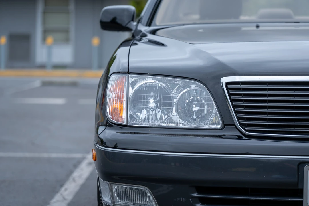 1999 Lexus LS 2nd Gen - Image 11 of 31
