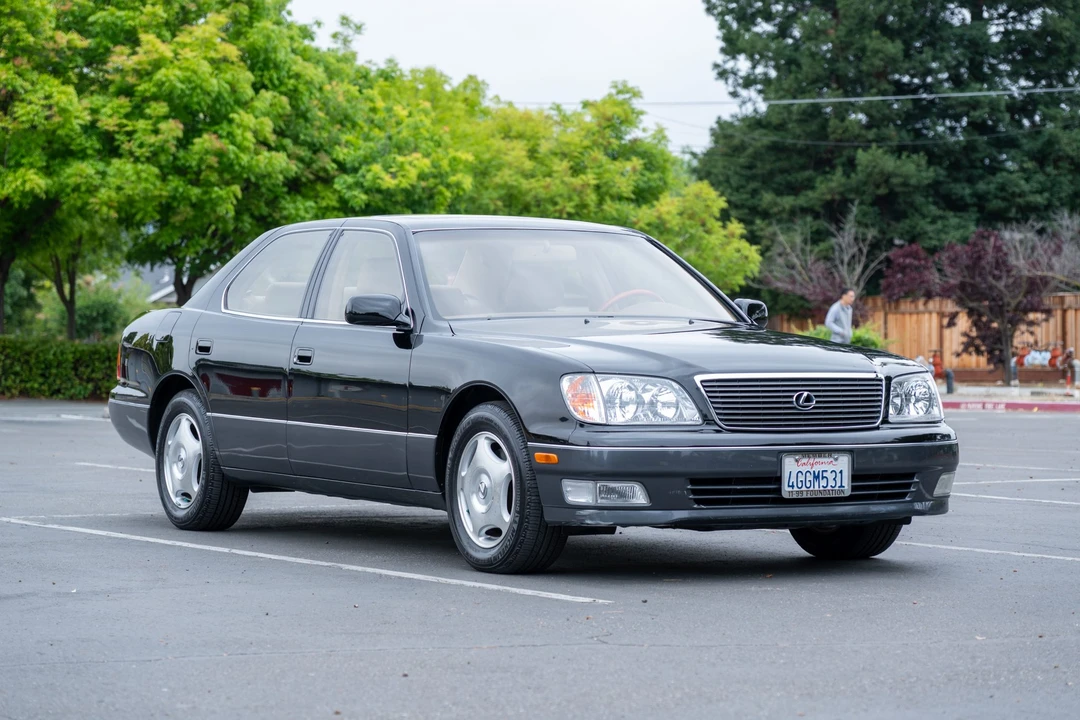 1999 Lexus LS 2nd Gen - Image 2 of 31
