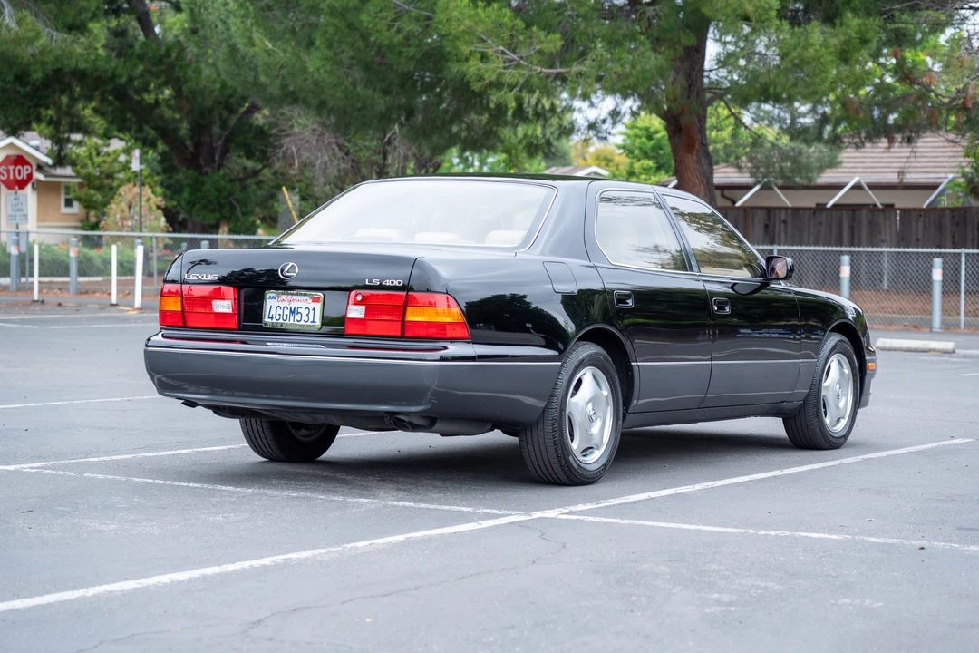 1999 Lexus LS 2nd Gen - Image 4 of 31
