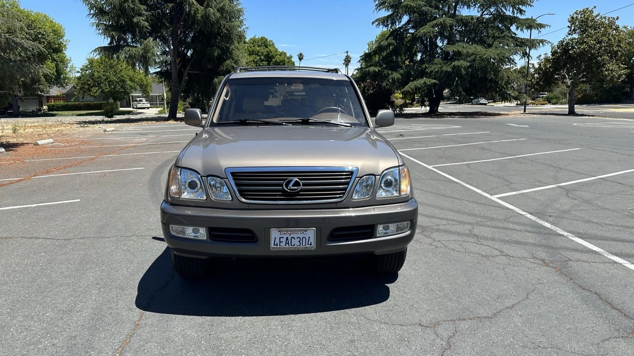 1999 Lexus LX 2nd Gen - Image 2 of 31