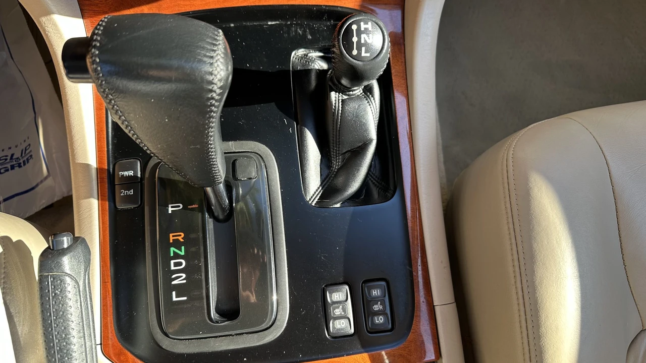 1999 Lexus LX 2nd Gen - Image 31 of 31