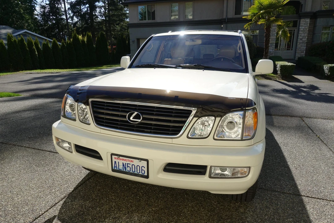 1999 Lexus LX 2nd Gen - Image 8 of 31