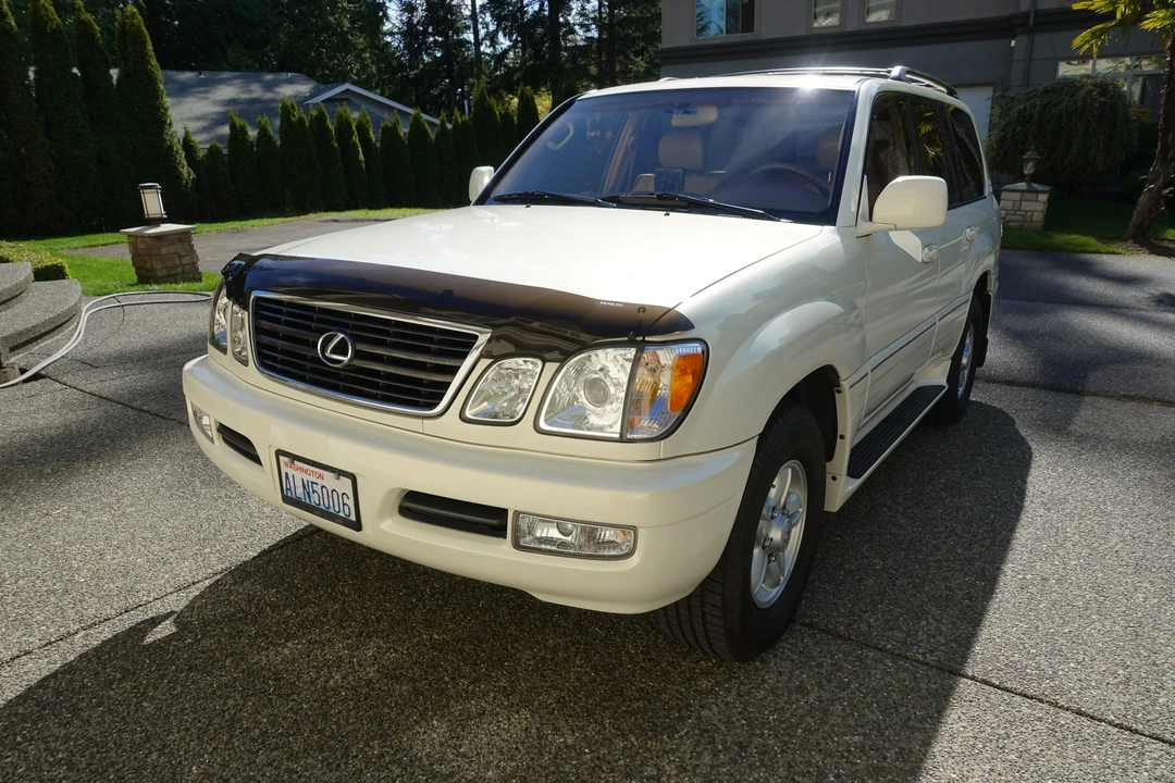 1999 Lexus LX 2nd Gen - Image 6 of 31