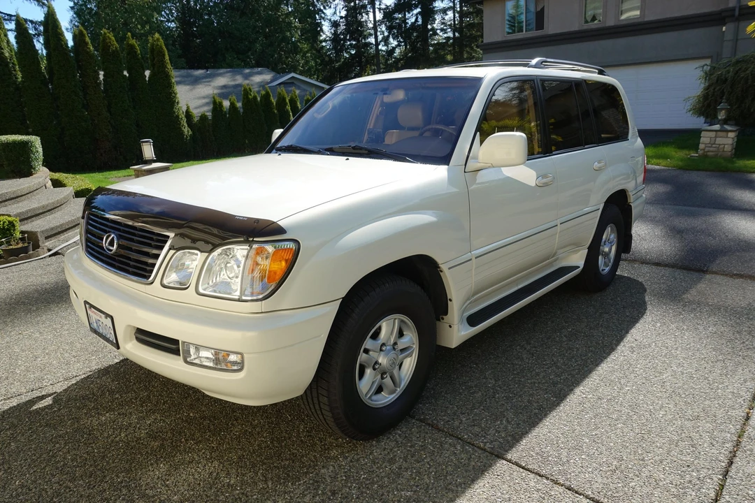 1999 Lexus LX 2nd Gen - Image 4 of 31