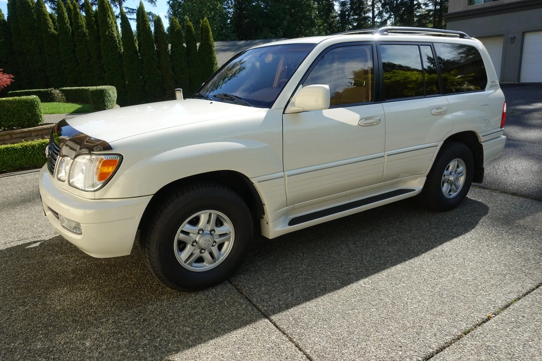 1999 Lexus LX 2nd Gen - Image 2 of 31