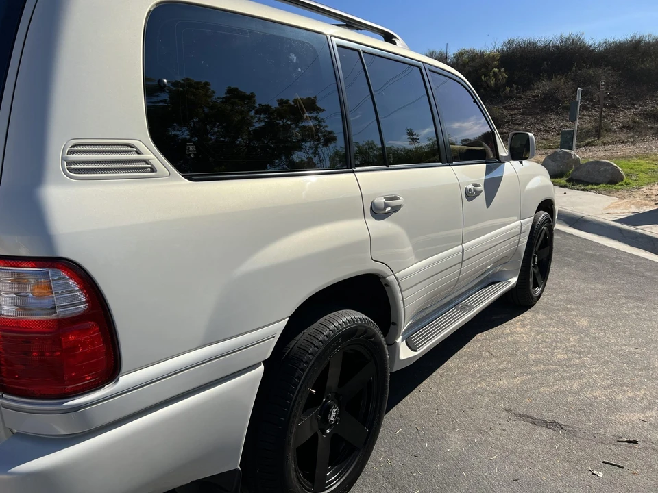 1999 Lexus LX 2nd Gen - Image 31 of 31