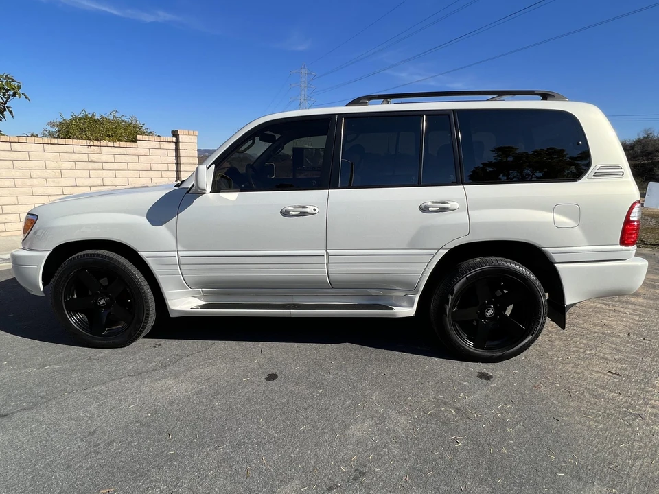 1999 Lexus LX 2nd Gen - Image 2 of 31
