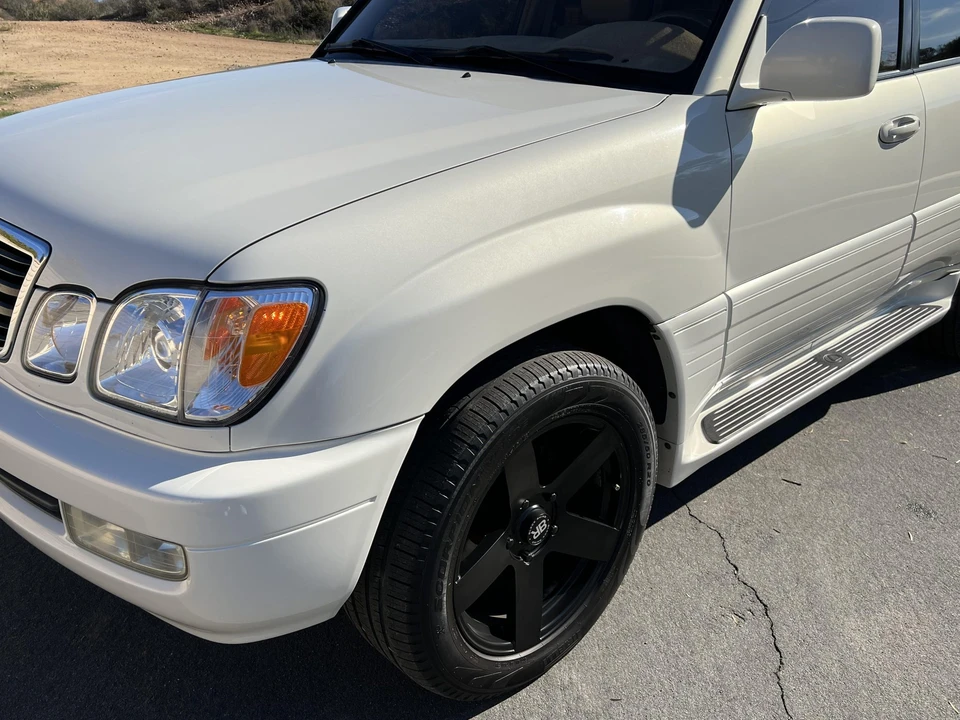 1999 Lexus LX 2nd Gen - Image 20 of 31