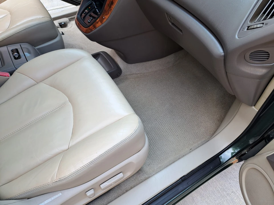 1999 Lexus RX 1st Gen - Image 29 of 31