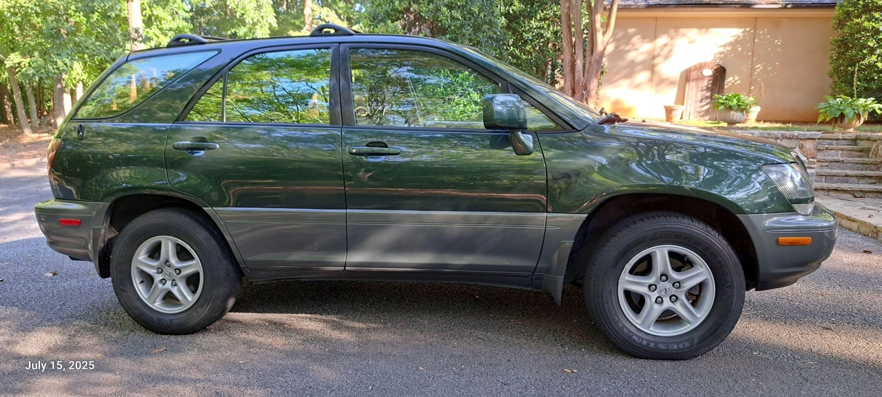 1999 Lexus RX 1st Gen - Image 9 of 31