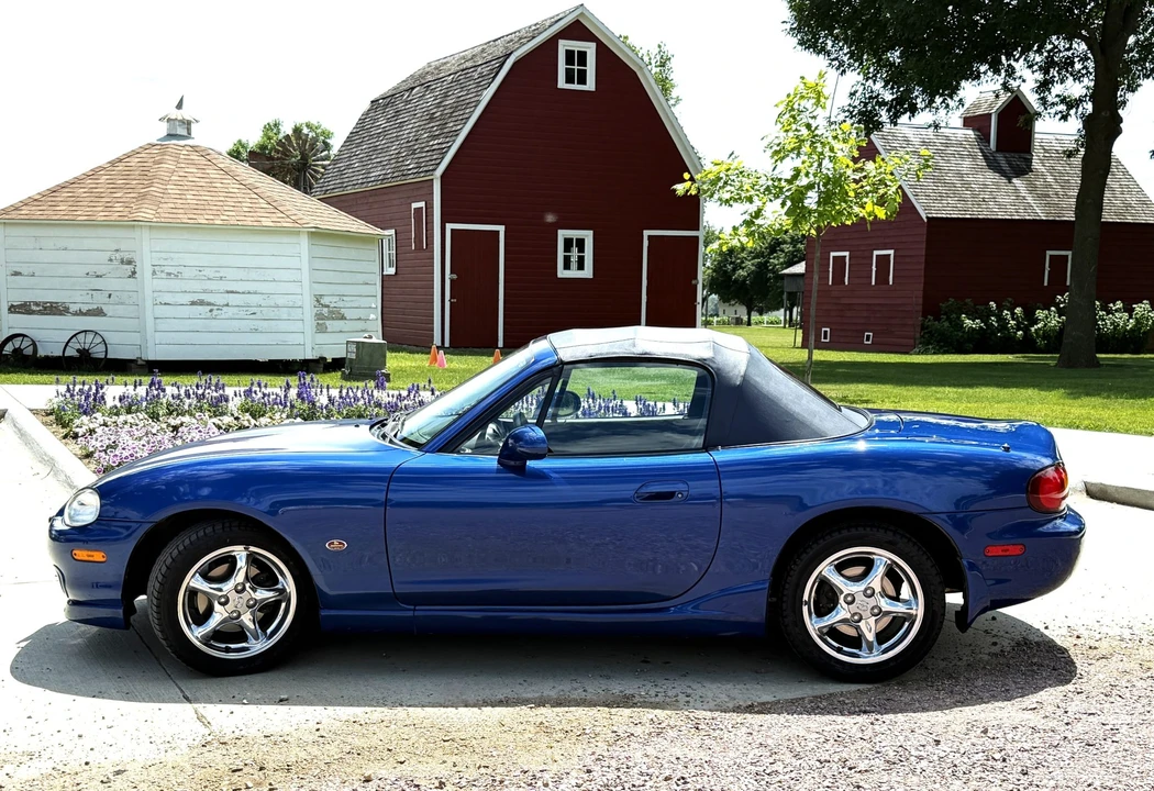 1999 Mazda NB MX-5 Miata - Image 3 of 31
