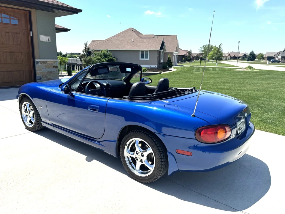 1999 Mazda NB MX-5 Miata - Image 8 of 31