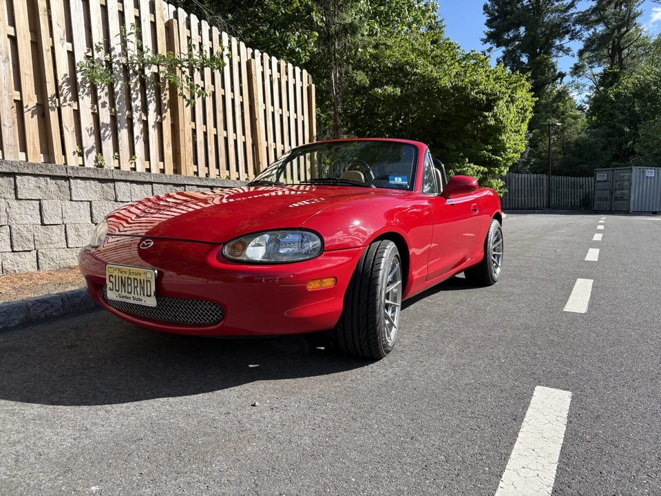 1999 Mazda NB MX-5 Miata - Image 2 of 31