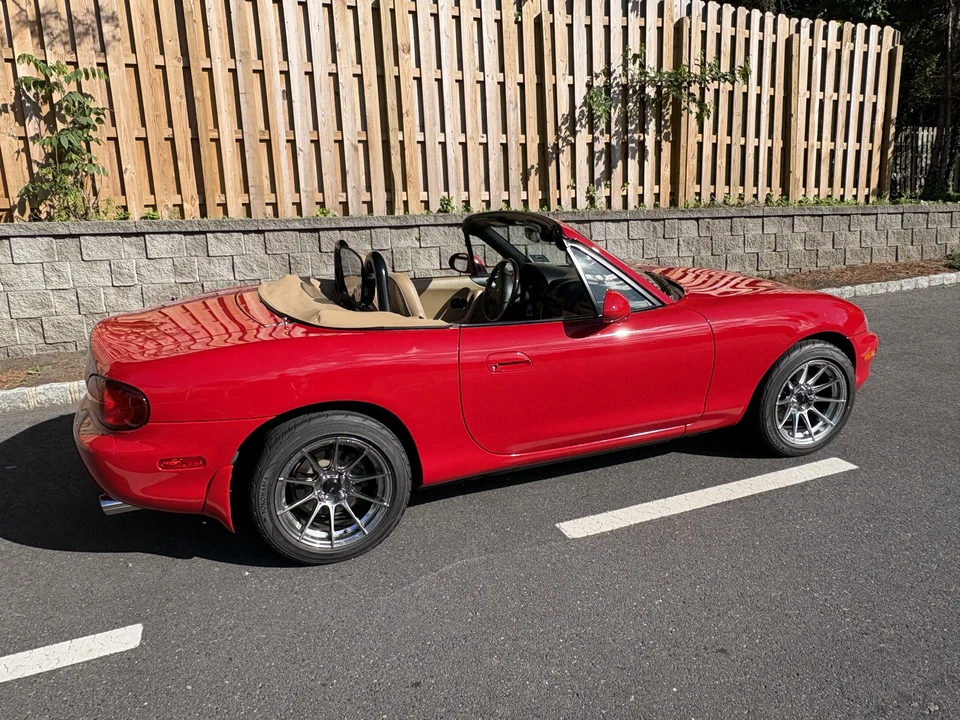 1999 Mazda NB MX-5 Miata - Image 24 of 31