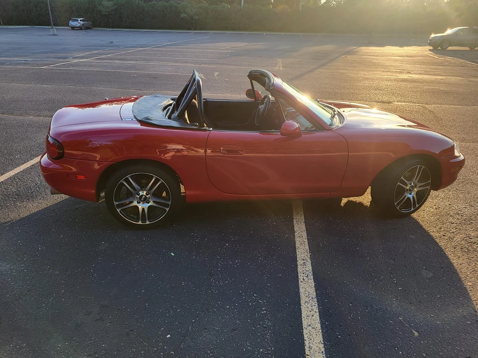 1999 Mazda NB MX-5 Miata - Image 21 of 31