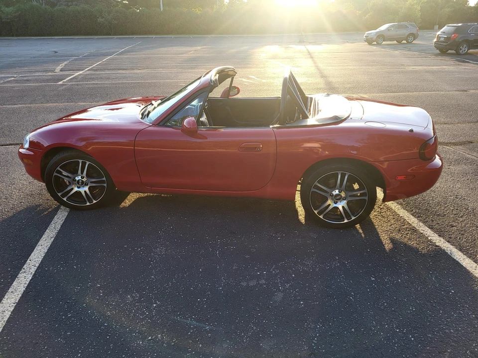 1999 Mazda NB MX-5 Miata - Image 7 of 31