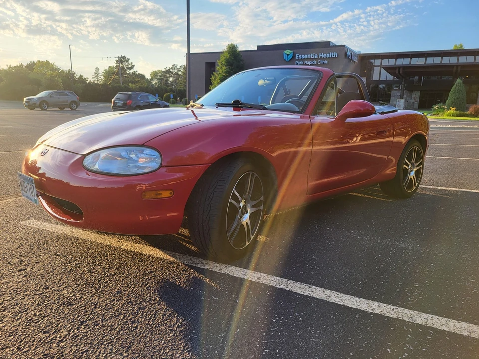 1999 Mazda NB MX-5 Miata - Image 3 of 31