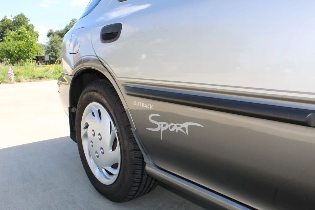 1999 Subaru Impreza 1st Gen - Image 25 of 31
