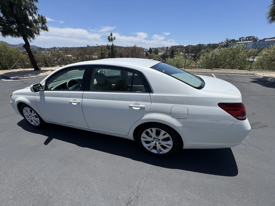 2009 Toyota Avalon 3rd Gen - Image 19 of 31