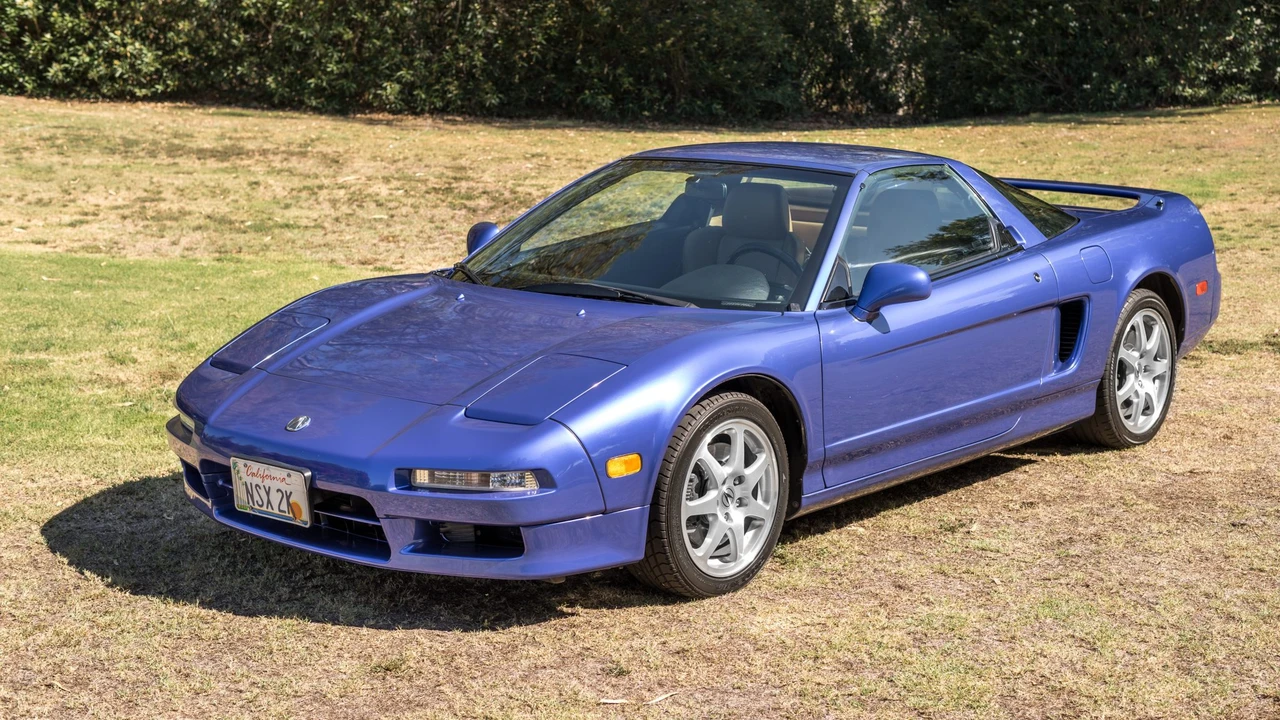 2000 Acura NA2 NSX - Image 2 of 31