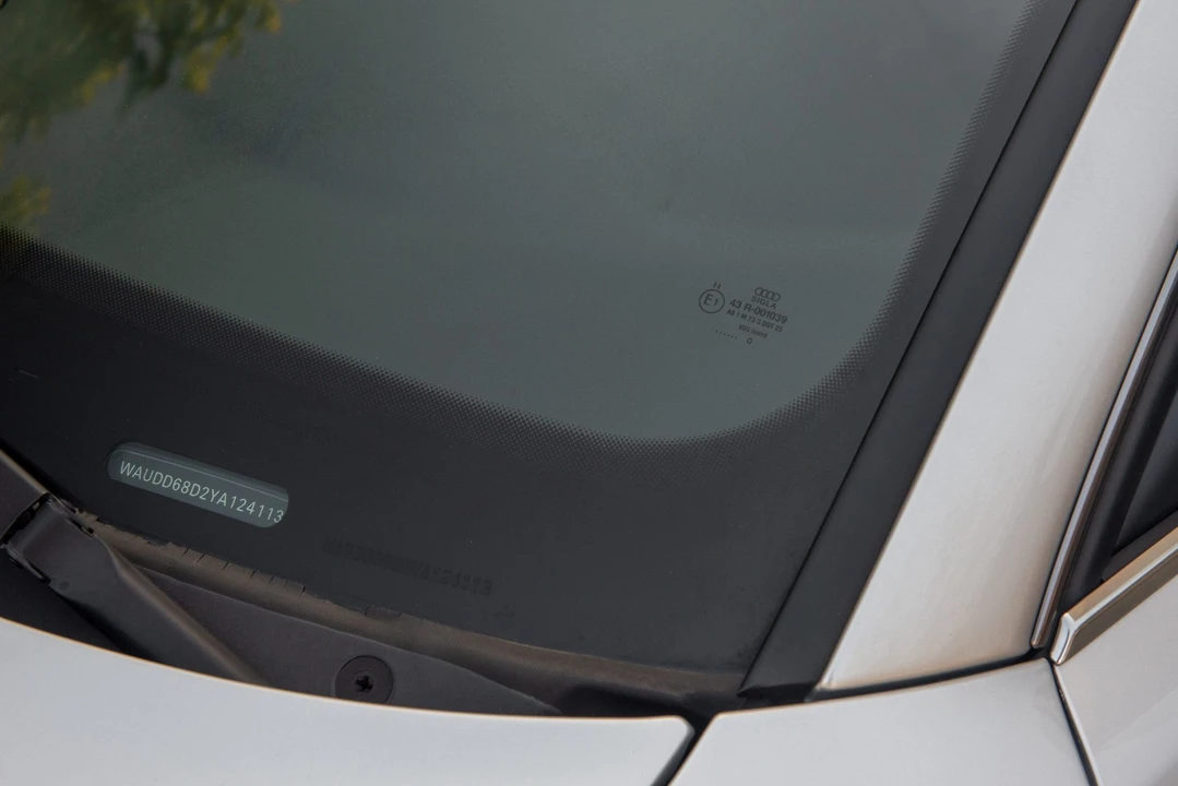 2000 Audi B5 S4 - Image 15 of 31