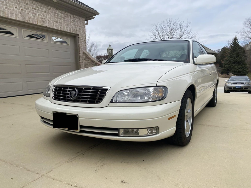 2000 Cadillac Catera - Image 2 of 31