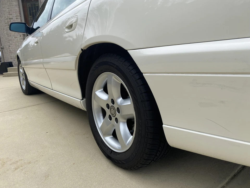 2000 Cadillac Catera - Image 24 of 31