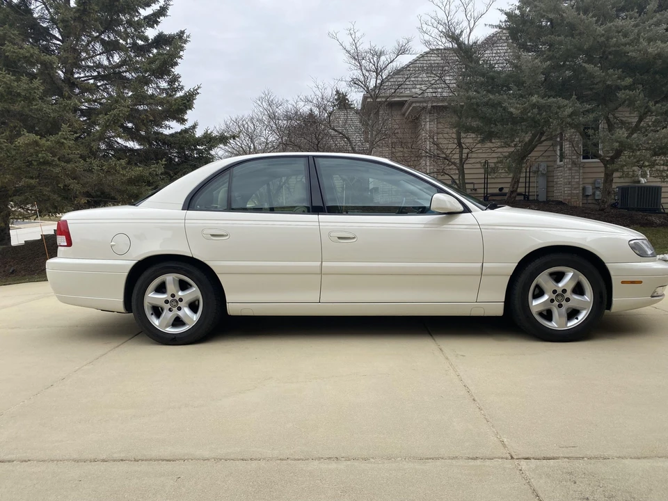 2000 Cadillac Catera - Image 7 of 31