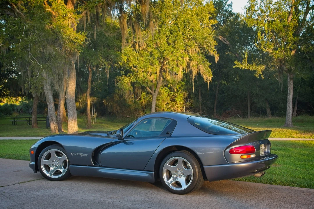2000 Dodge Viper GTS 2nd Gen - Image 12 of 31