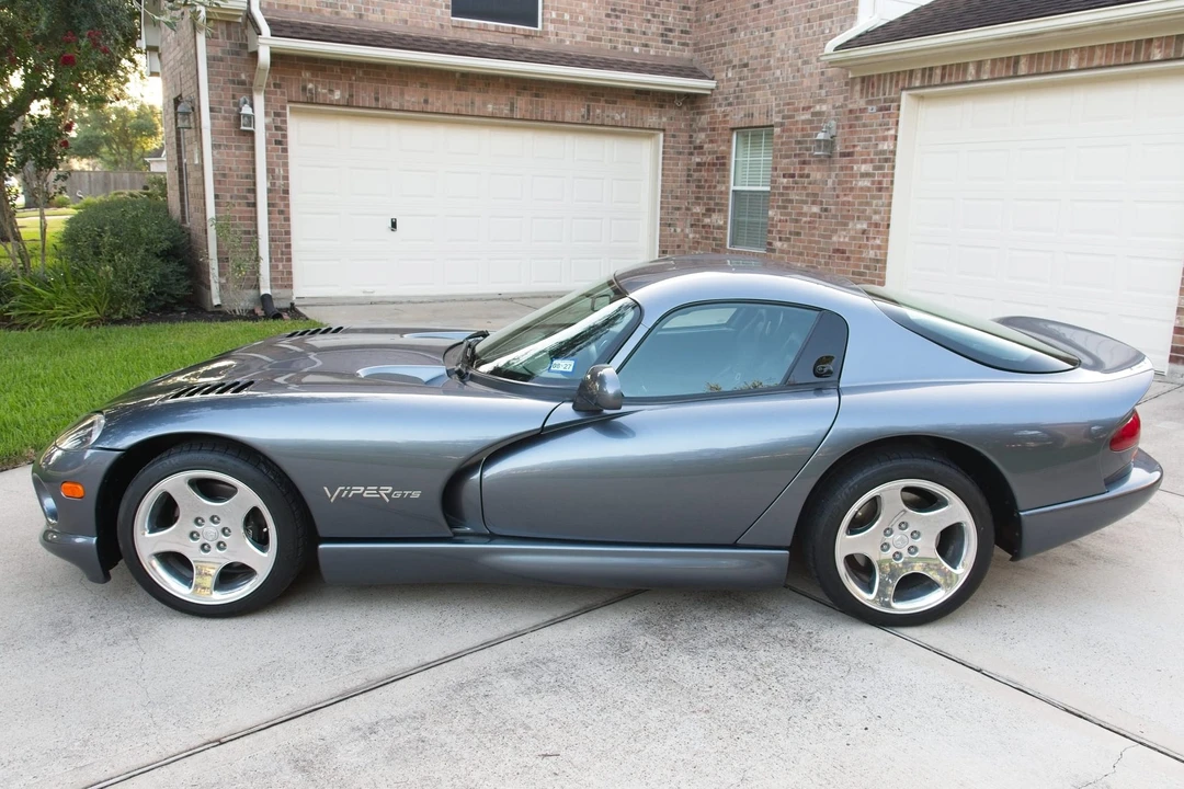 2000 Dodge Viper GTS 2nd Gen - Image 23 of 31