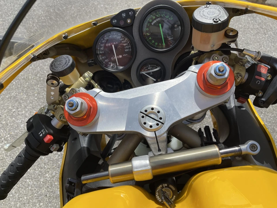 2000 Ducati 748 - Image 25 of 31