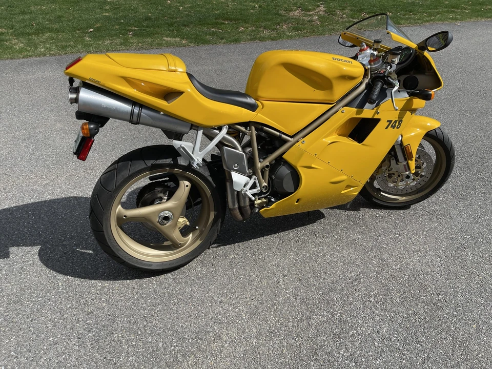 2000 Ducati 748 - Image 15 of 31