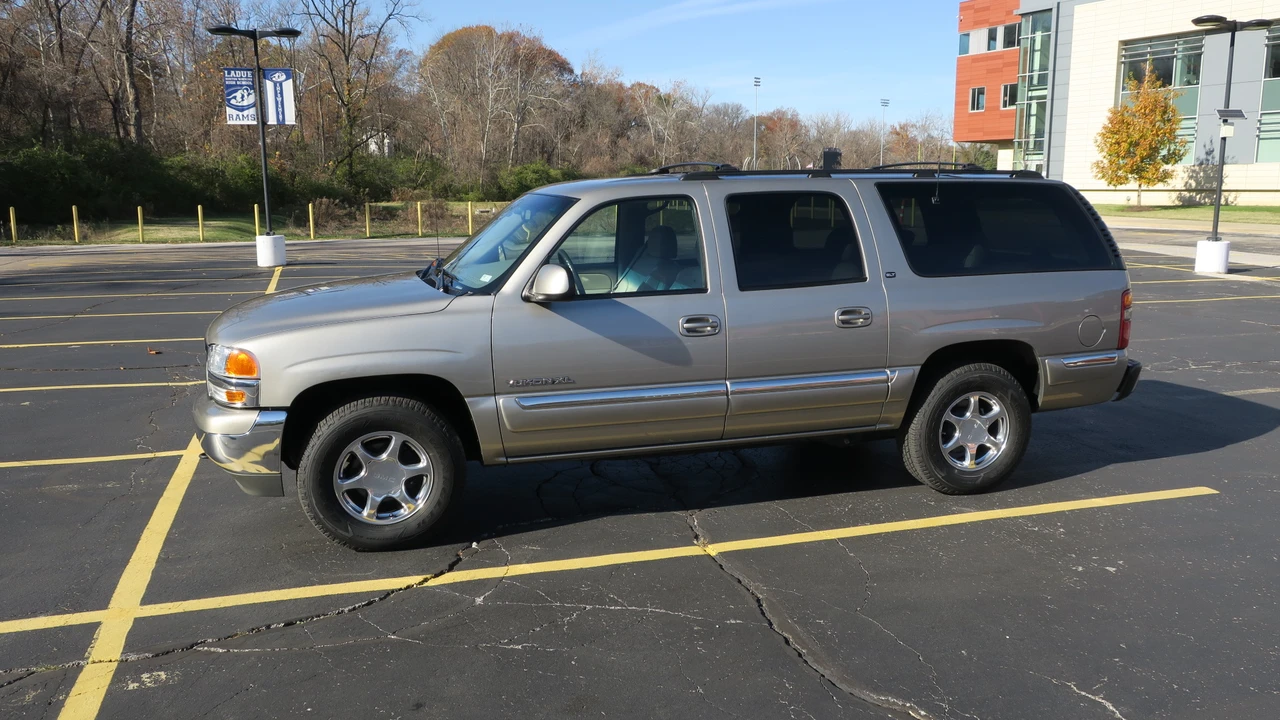 2000 GMC Yukon 2nd Gen - Image 4 of 31