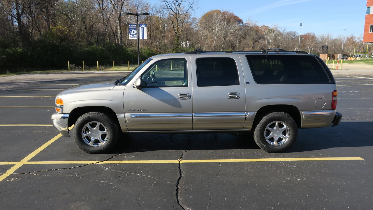 2000 GMC Yukon 2nd Gen - Image 5 of 31