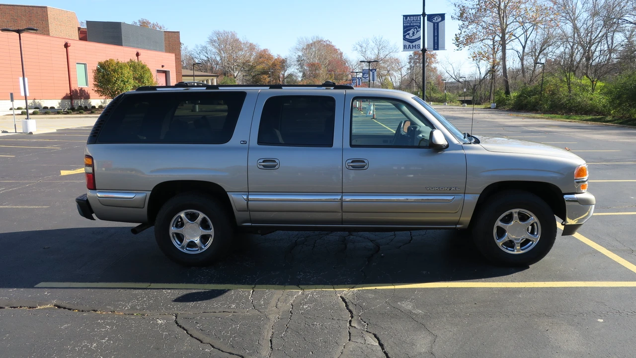 2000 GMC Yukon 2nd Gen - Image 14 of 31