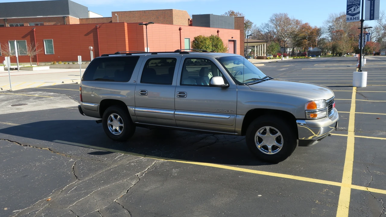 2000 GMC Yukon 2nd Gen - Image 15 of 31