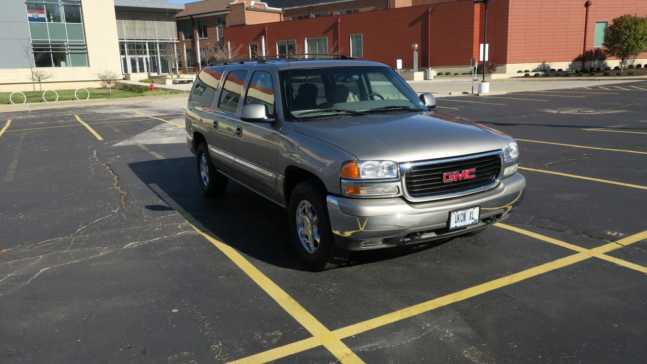 2000 GMC Yukon 2nd Gen - Image 17 of 31