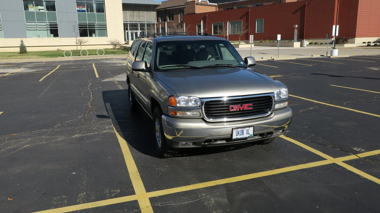 2000 GMC Yukon 2nd Gen - Image 18 of 31
