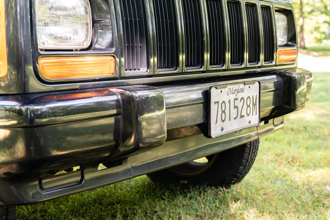 2000 Jeep XJ Cherokee - Image 13 of 31