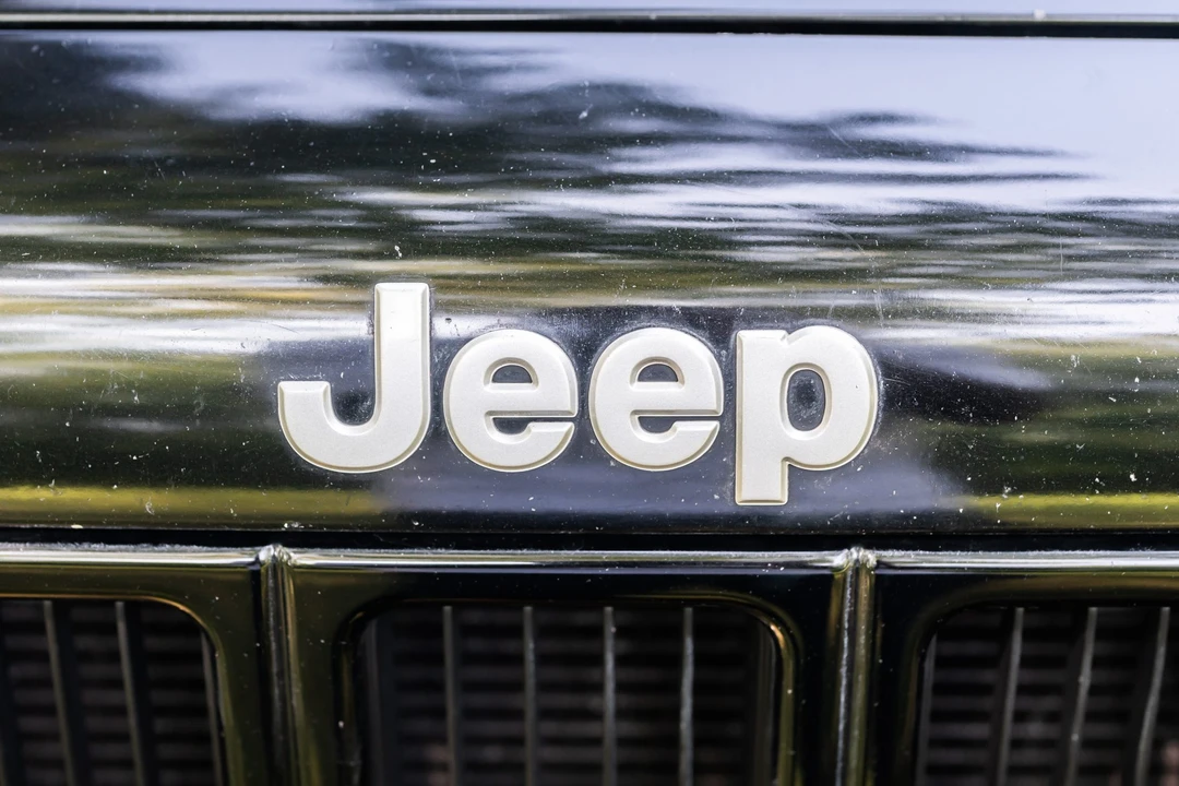 2000 Jeep XJ Cherokee - Image 15 of 31