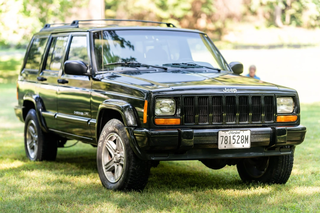 2000 Jeep XJ Cherokee - Image 9 of 31