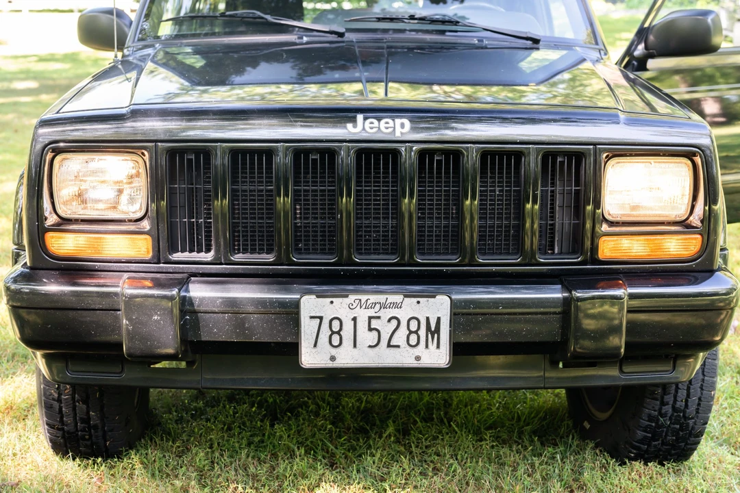 2000 Jeep XJ Cherokee - Image 11 of 31