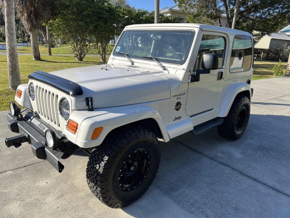 2000 Jeep TJ Wrangler - Image 3 of 31